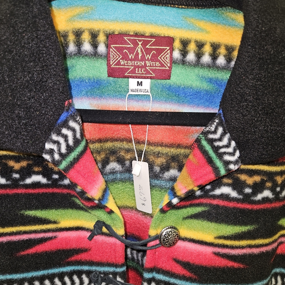 Fleece Aztec Patterned Pullover - Medium - image 3